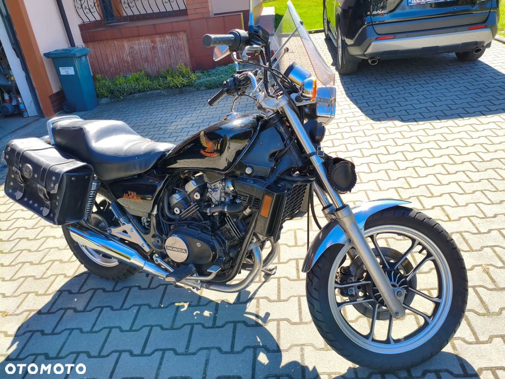 Honda VF - 2