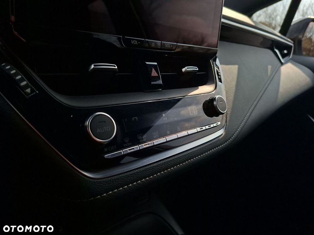 Toyota Corolla 1.8 Hybrid Comfort - 25