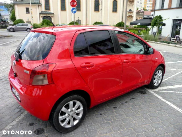Toyota Yaris 1.3 Sol - 12