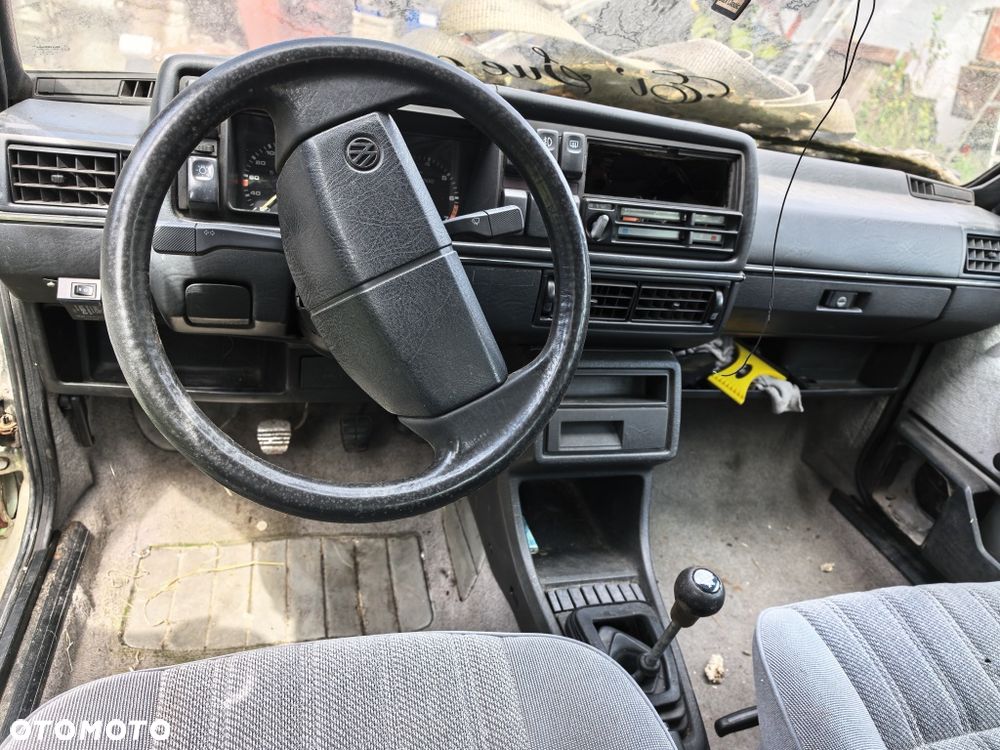 Volkswagen Jetta - 8