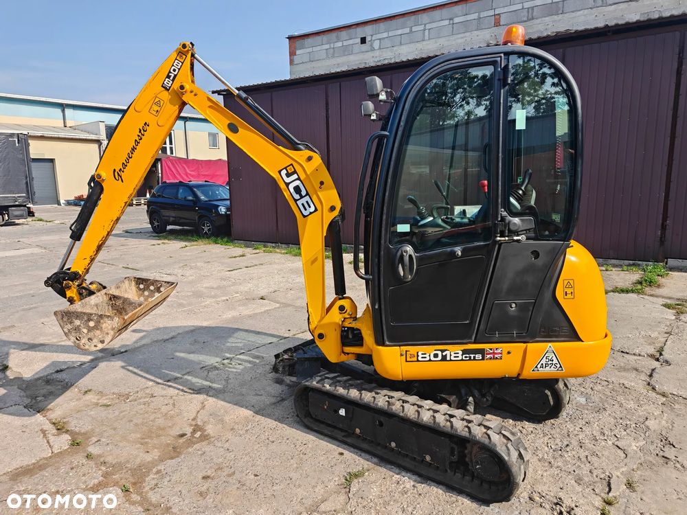 JCB 8018 gravemaster - 26