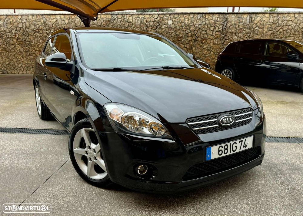 Kia Ceed S Coupé 1.6 CRDi EX - 2