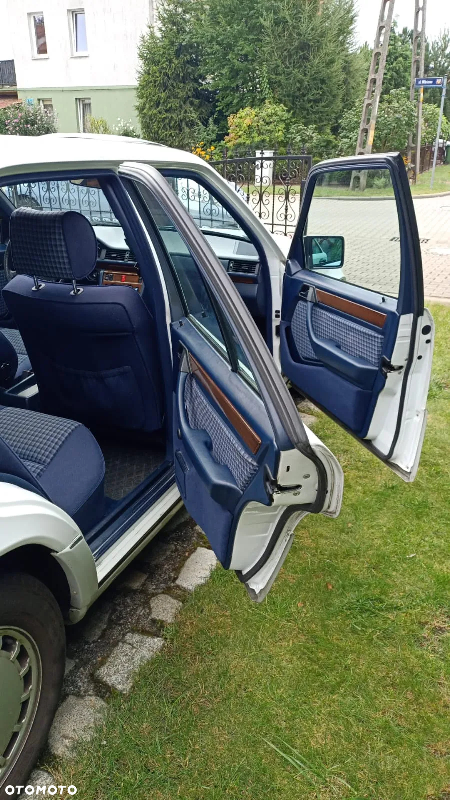 Mercedes-Benz W124 (1984-1993) - 14