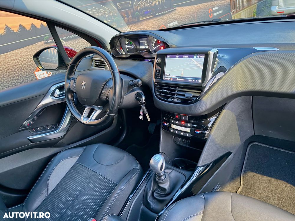 Peugeot 2008 PureTech 130 Stop&Start Allure - 5