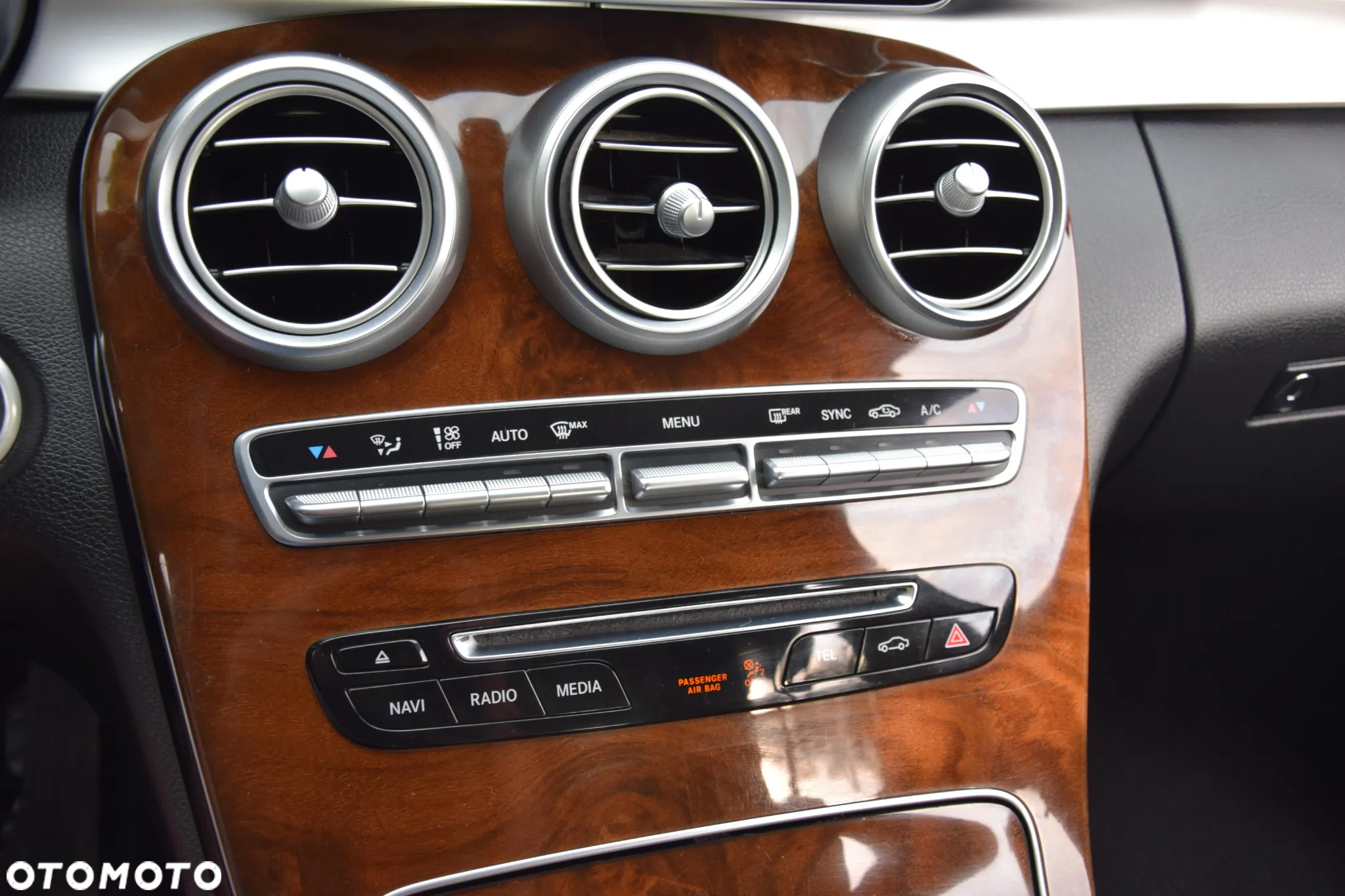 Mercedes-Benz Klasa C 200 9G-TRONIC - 27