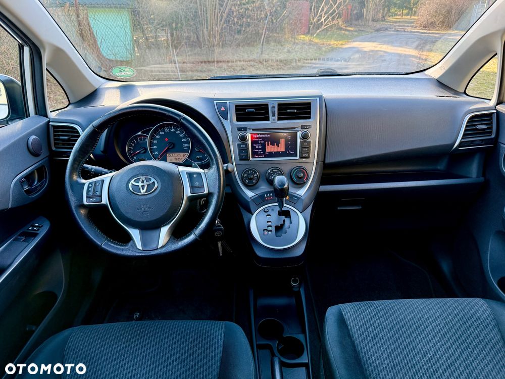 Toyota Verso S 1.33 Premium MS - 6