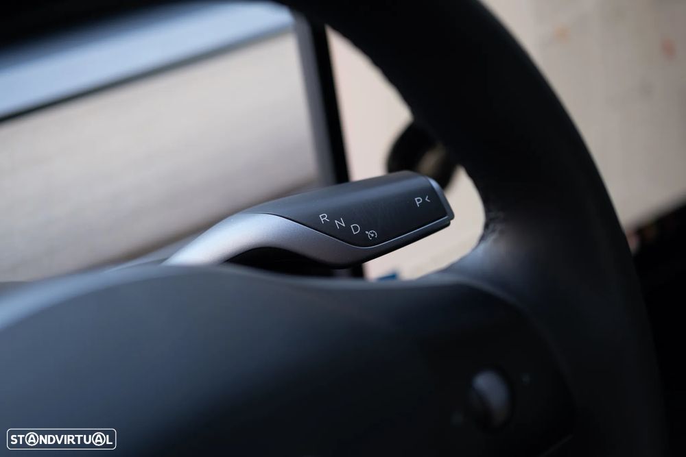 Tesla Model 3 Performance Dual Motor AWD - 31