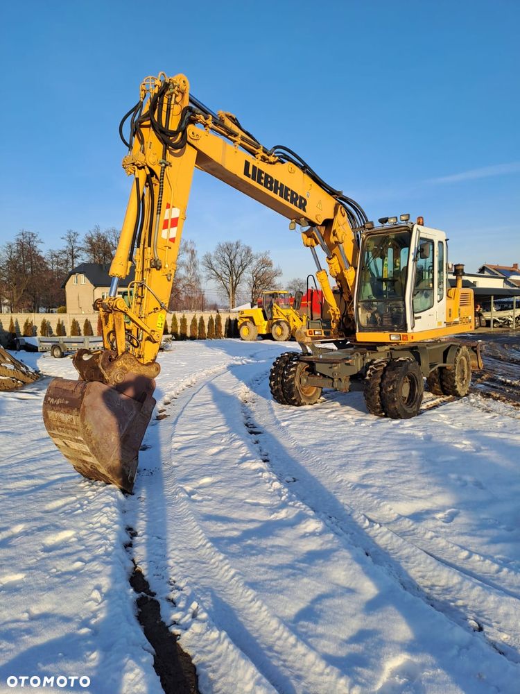 Liebherr A900B Litronic - 1