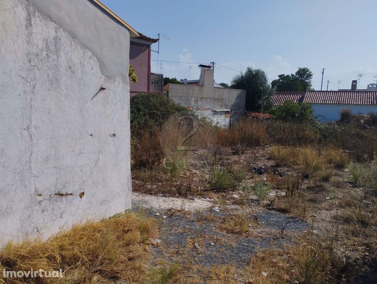 Moradia Térrea para recuperar em terreno de 600m2, Arealão, Santiago d - Grande imagem: 3/11