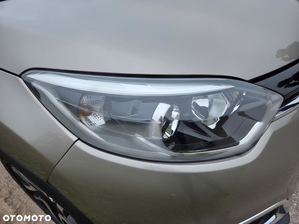 Renault Captur 1.2 TCe Helly Hansen EDC - 25