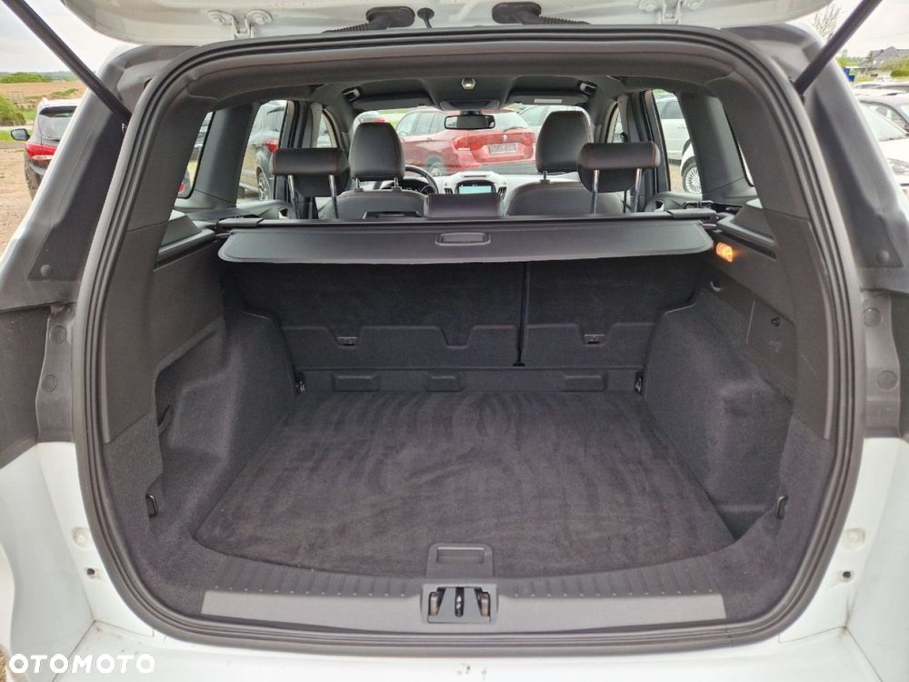 Ford Kuga 1.5 EcoBoost 2x4 ST-Line - 17