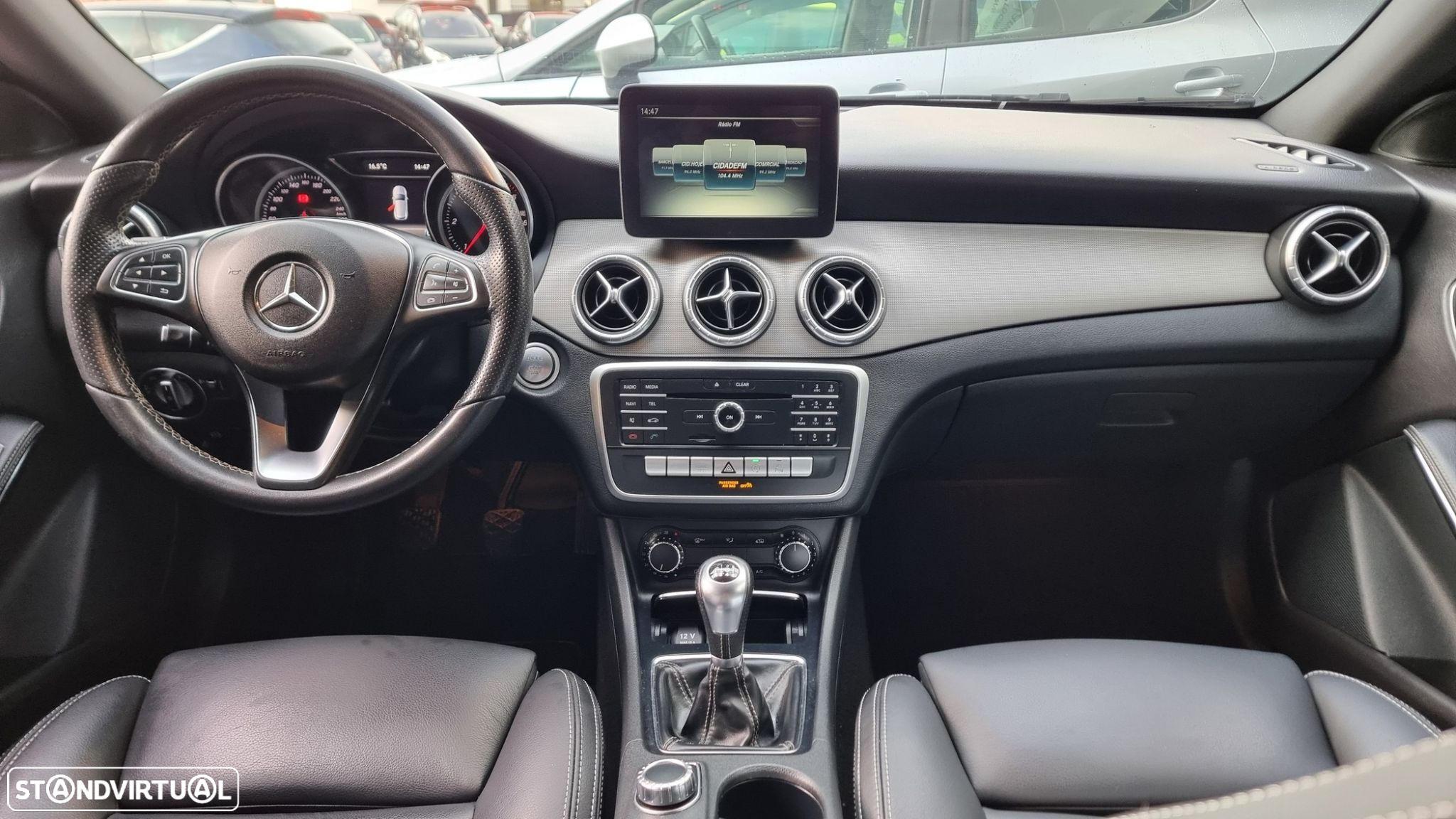 Mercedes-Benz CLA 180 - 4