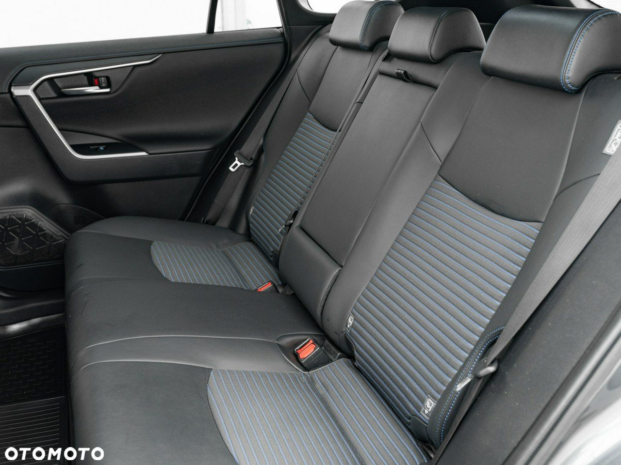 Toyota RAV4 - 29