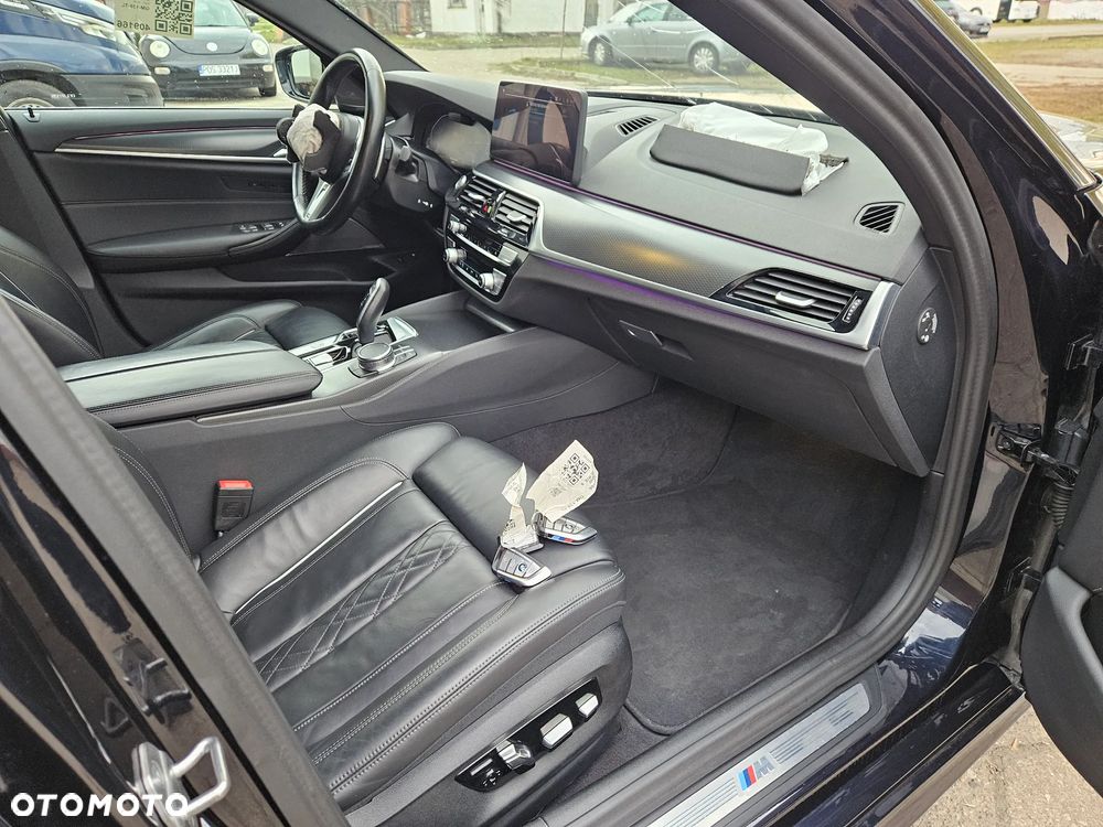 BMW Seria 5 545e xDrive M Sport sport - 9