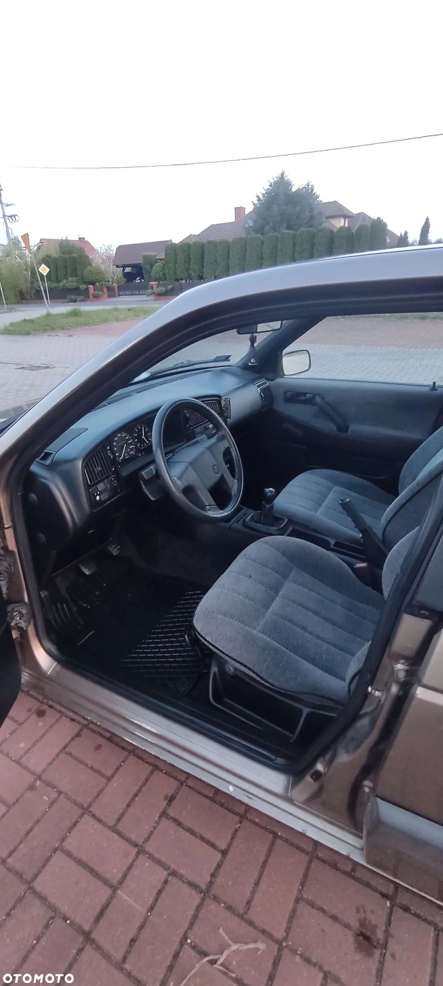 Volkswagen Passat 1.8 GL - 8