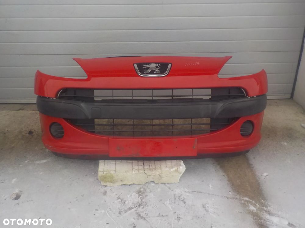 PEUGEOT 1007 ZDERZAK PRZÓD