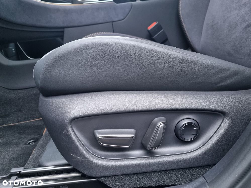 Lexus LBX 1.5 Hybrid Cool - 27