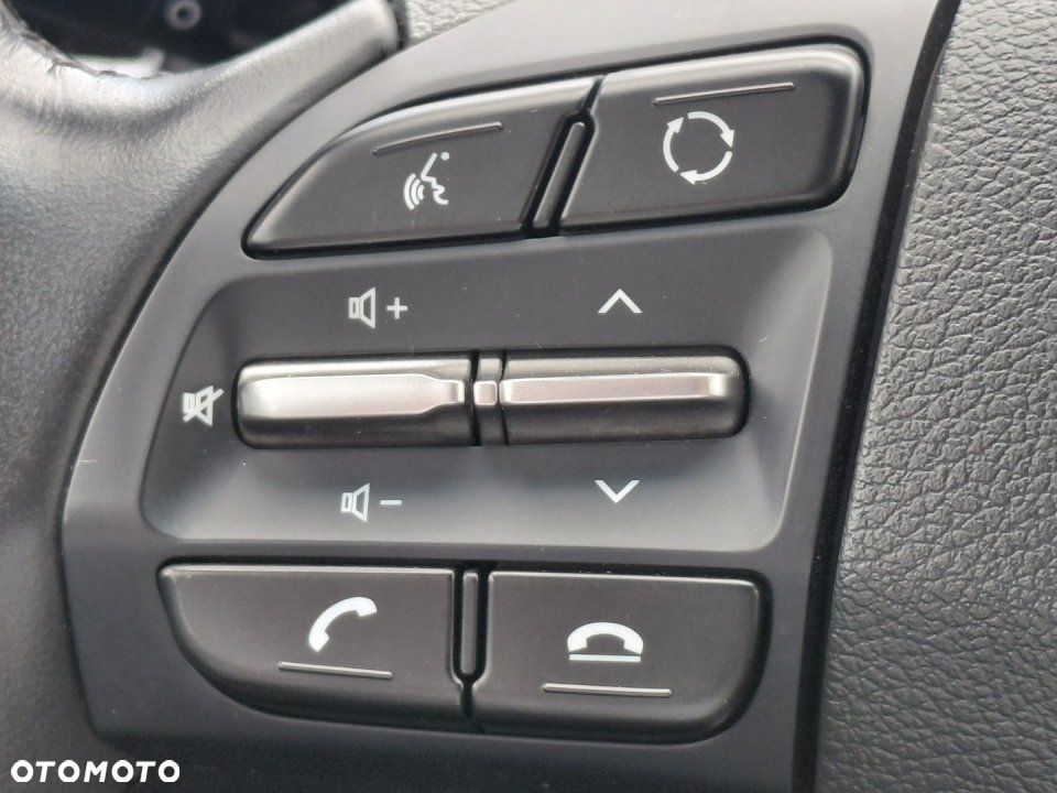 Hyundai Elantra - 17