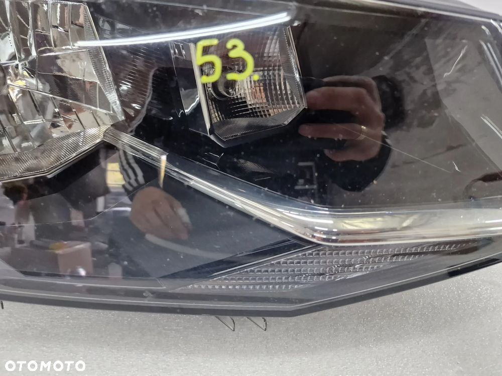 VW CADDY 4 IV 2K5 15- PRAWA LAMPA PRZEDNIA PRZÓD , NR 2K1941016B , NR AUKCJI LA53 - 3