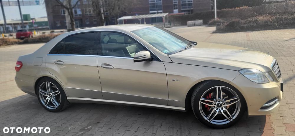 Mercedes-Benz Klasa E 250 CGI BlueEFFICIENCY Avantgarde - 1