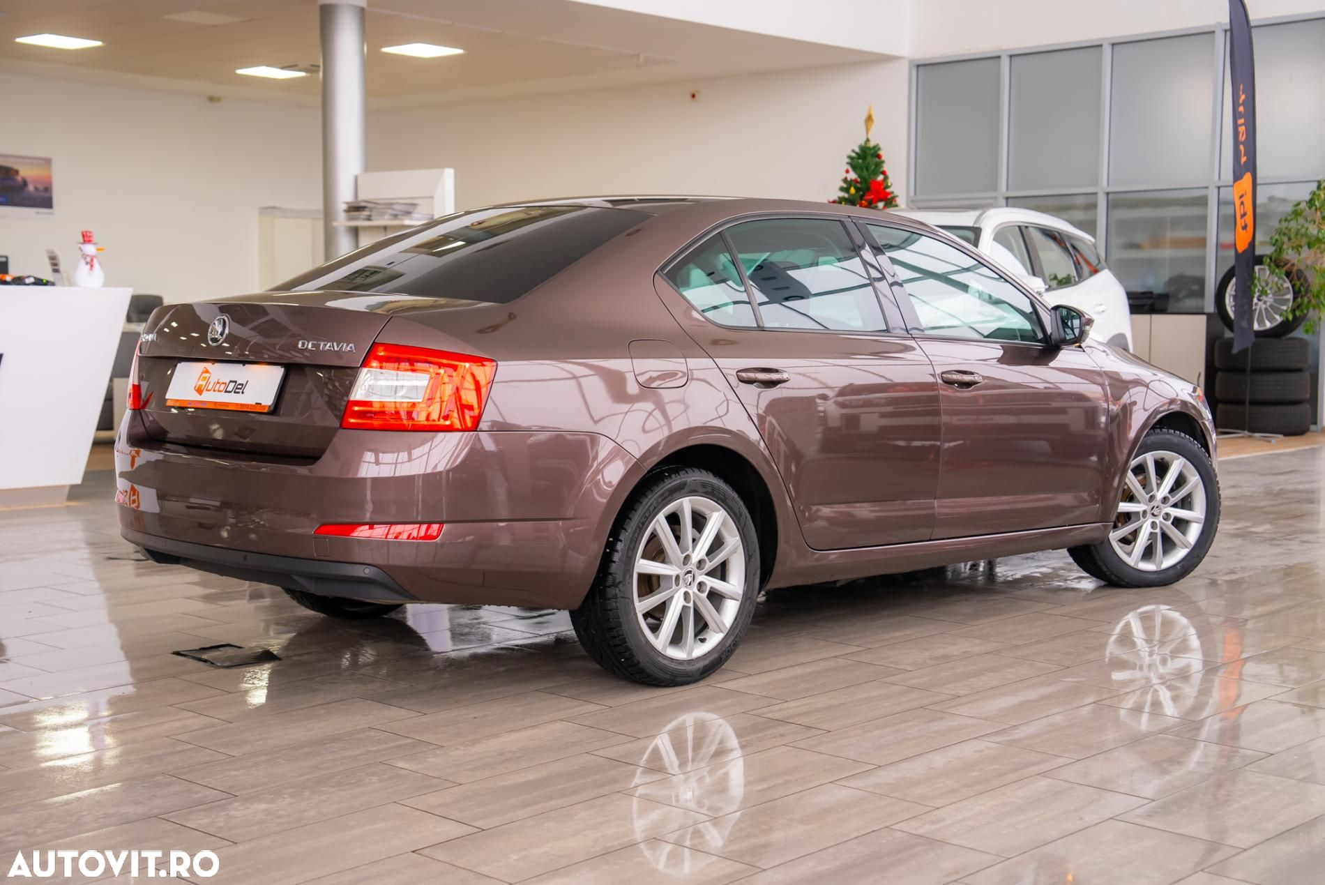 Skoda Octavia 1.6 TDI (Green tec) DSG Joy - 4