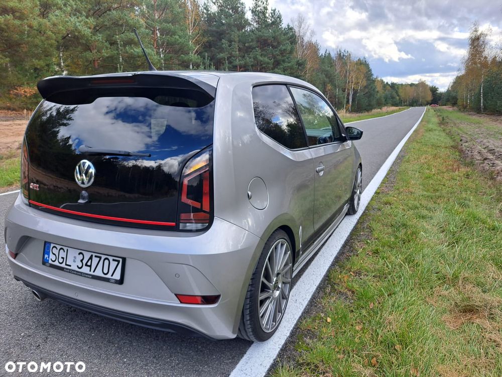 Volkswagen up! GTI - 25