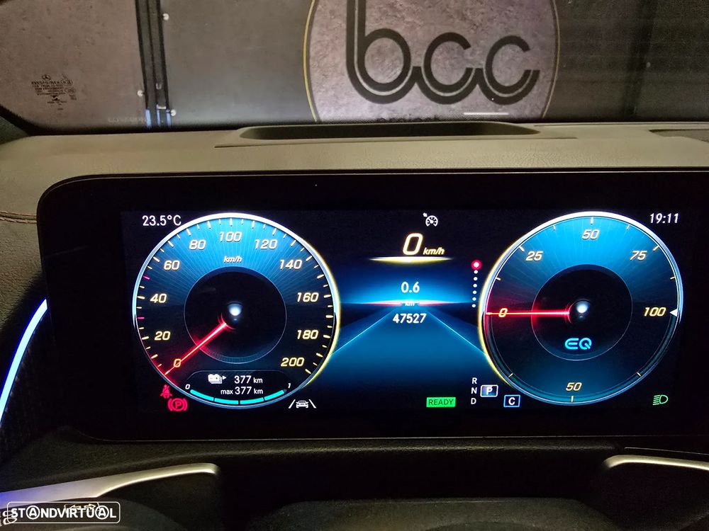 Mercedes-Benz EQB 350 4Matic AMG Line - 11