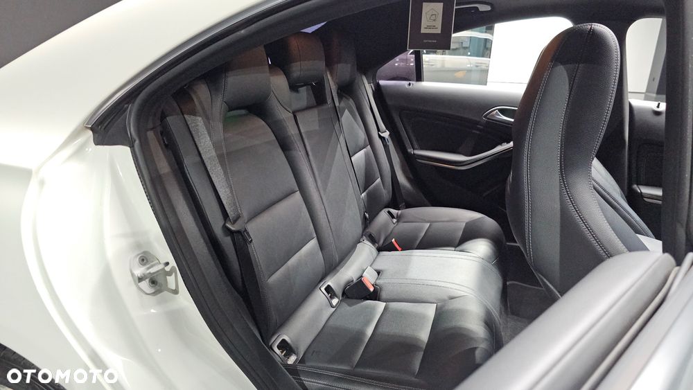 Mercedes-Benz CLA - 18