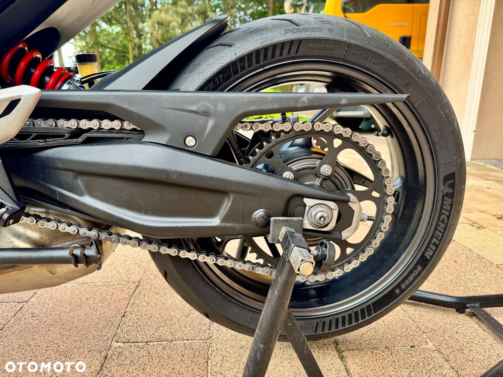 Triumph Daytona - 19