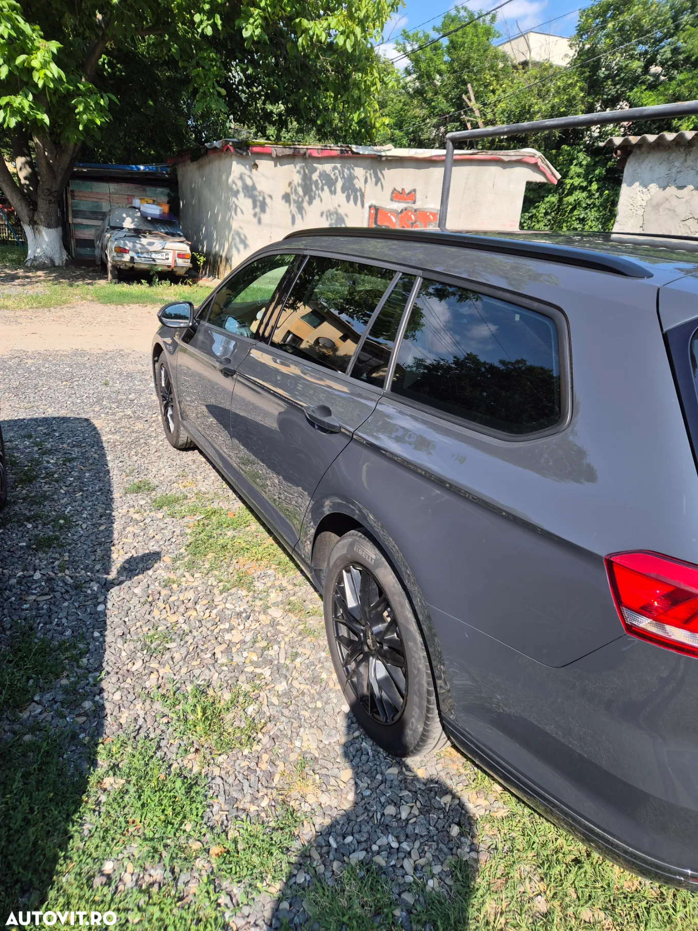 Volkswagen Passat Variant 2.0 TDI DSG Highline - 2