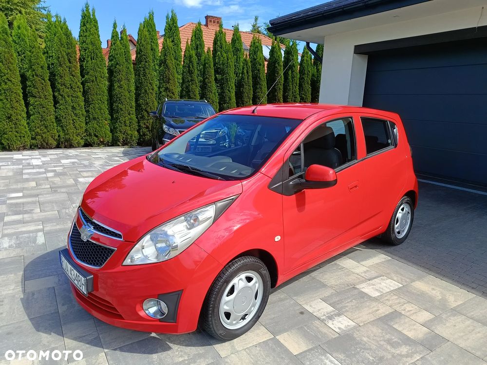 Chevrolet Spark 1.0 + - 12