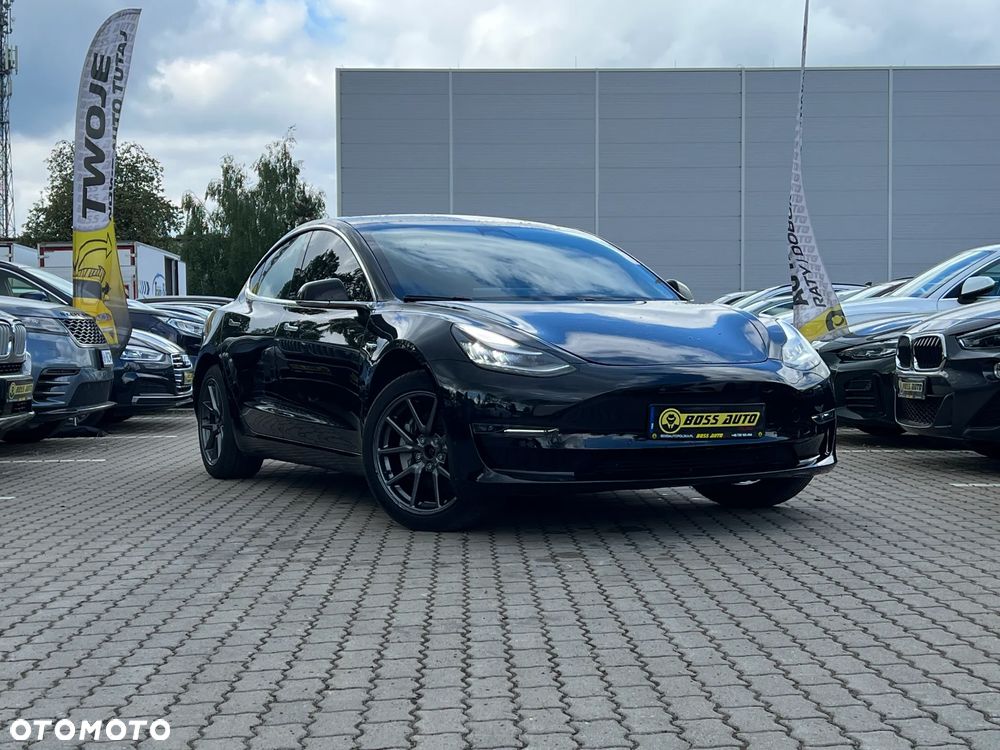 Tesla Model 3 - 2