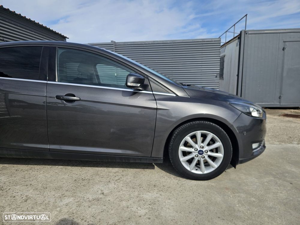 Ford Focus 1.5 TDCi EcoBlue Titanium - 10