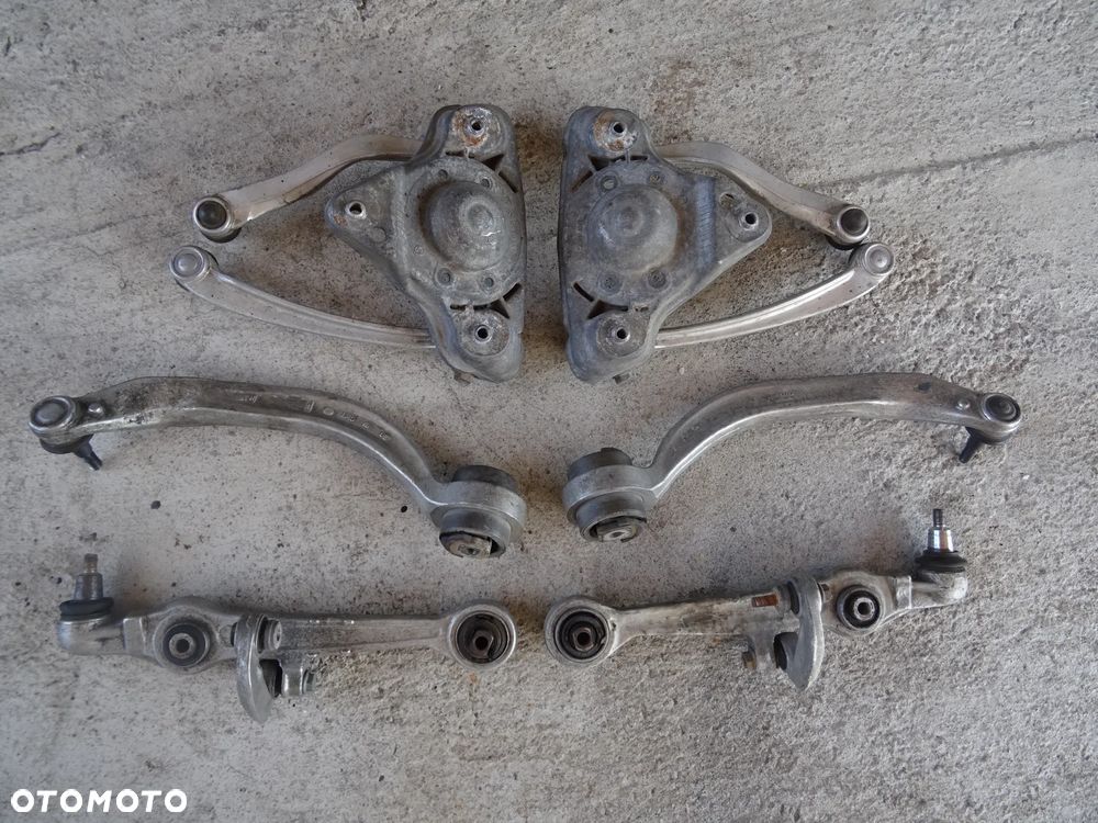 AUDI A6 C5 WAHACZE PRZEDNIE WAHACZ PRAWY LEWY PRZÓD A4 PASSAT