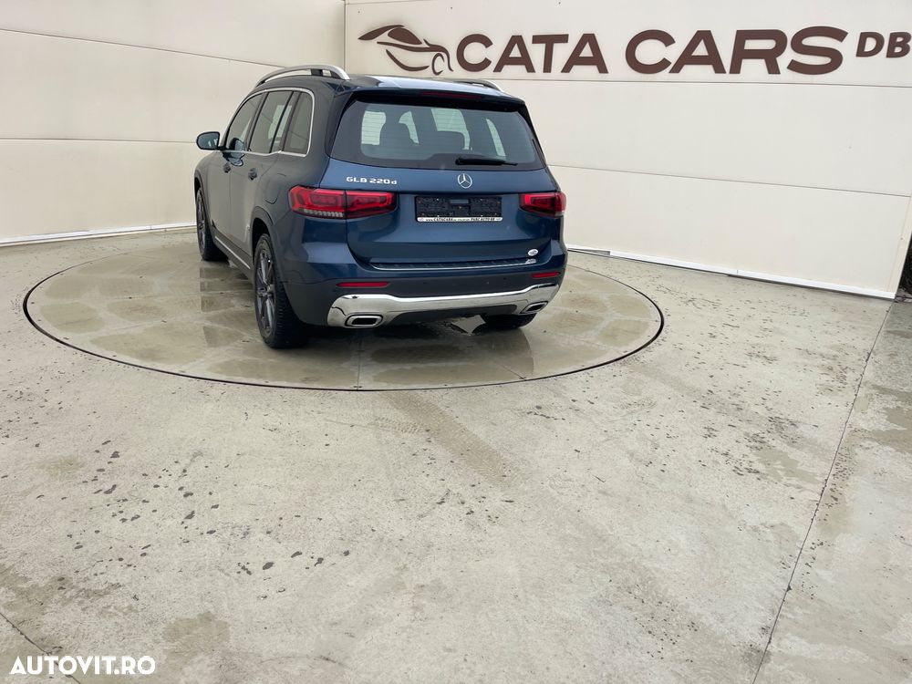 Mercedes-Benz GLB - 10