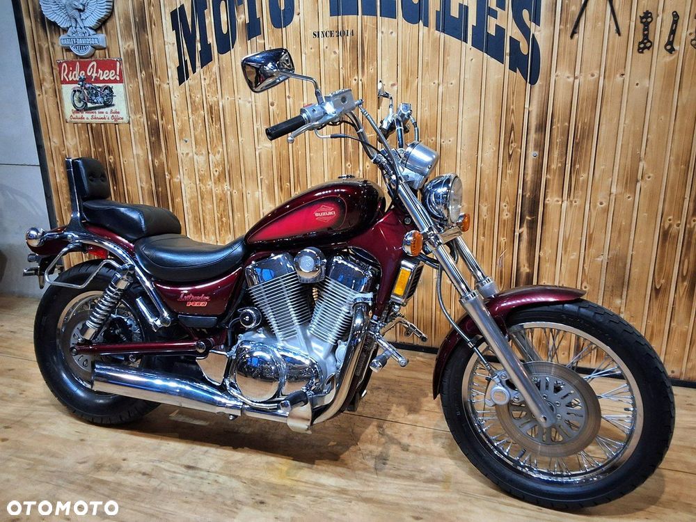 Suzuki Intruder - 18