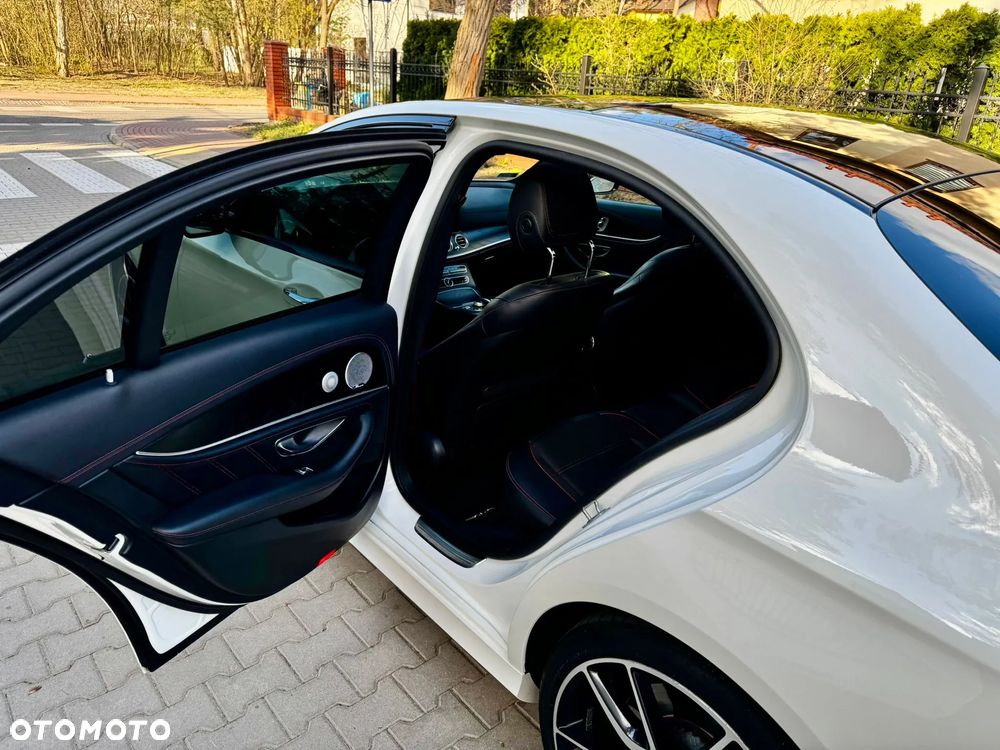 Mercedes-Benz Klasa E 43 AMG 4-Matic - 36