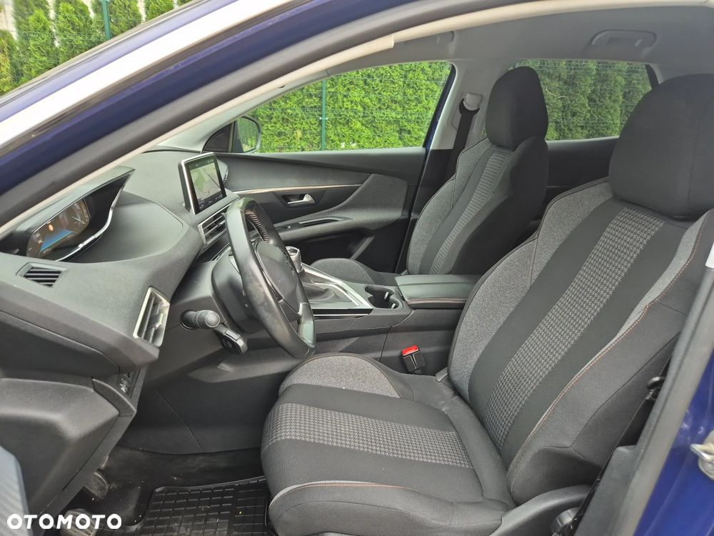 Peugeot 3008 1.2 PureTech Active S&S - 17