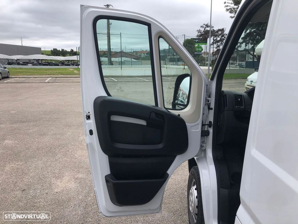 Peugeot Boxer 2.2 BlueHDi L2H2 Premium 140cv IVA / GARANTIA MARCA - 15