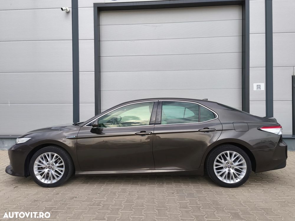 Toyota Camry Executive - 2