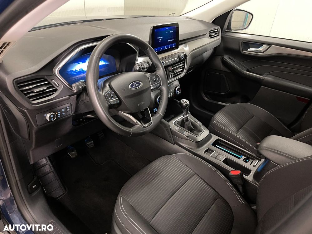 Ford Kuga 1.5 EcoBoost TITANIUM - 6