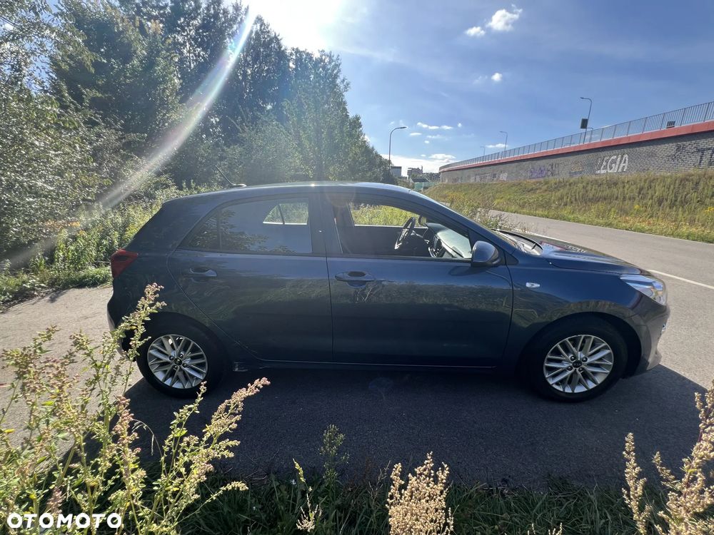 Kia Rio 1.2 L - 22