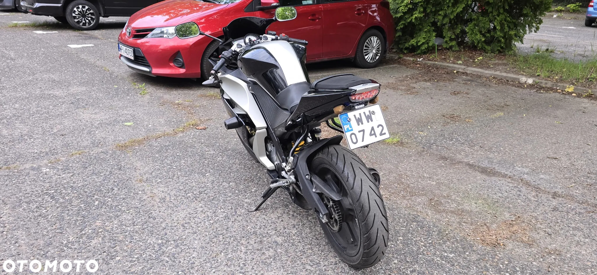 Yamaha YZF - 6