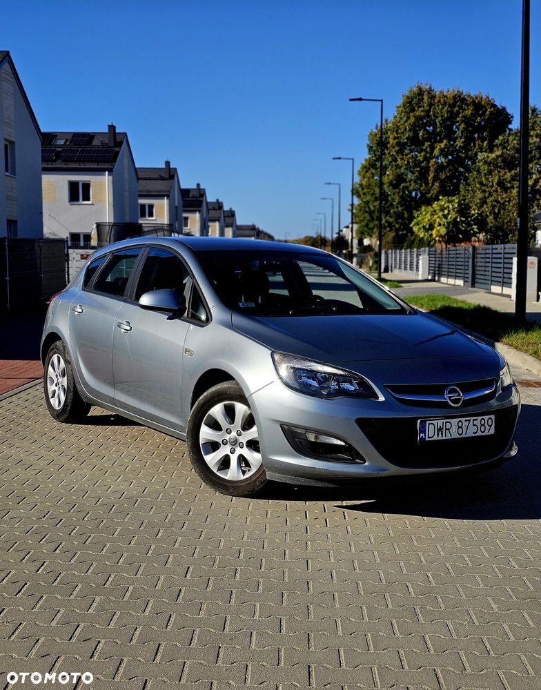 Opel Astra - 1
