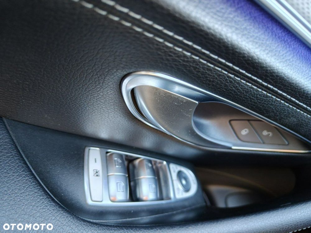 Mercedes-Benz Klasa E - 19