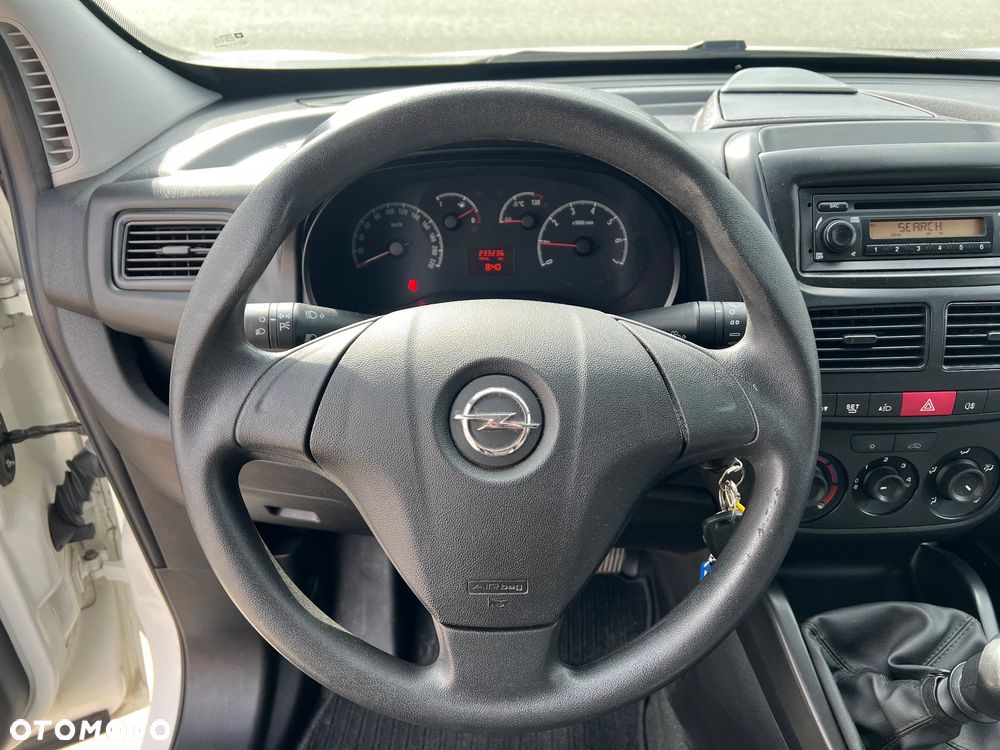 Opel COMBO - 12