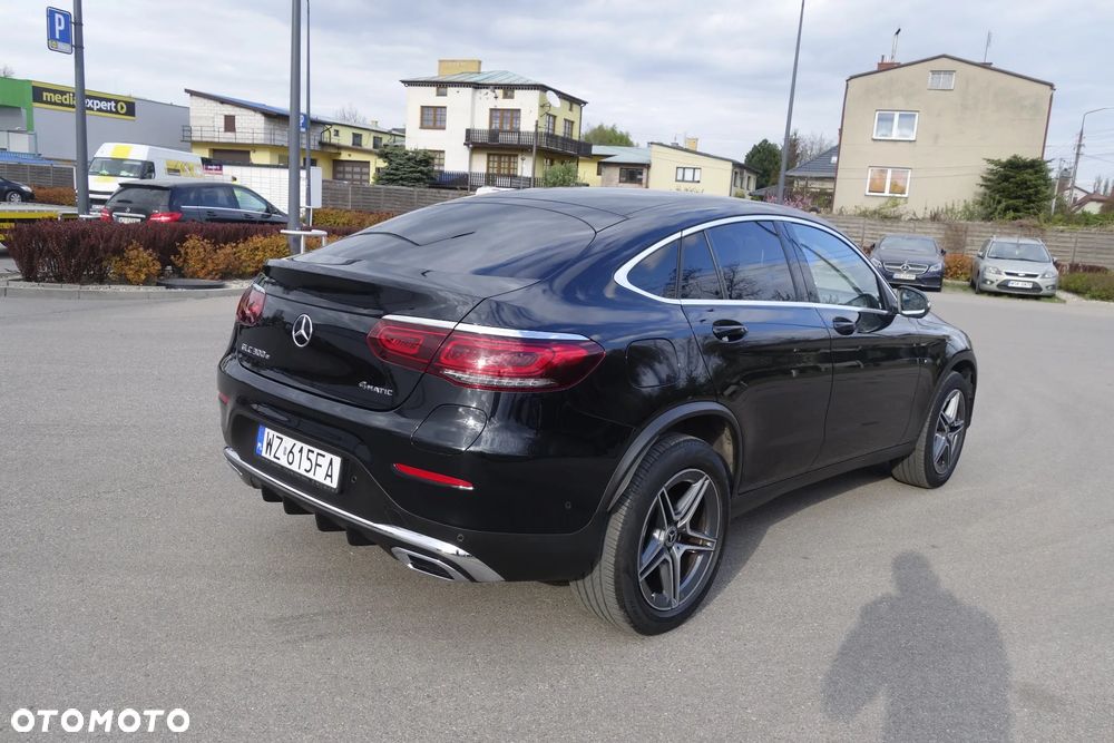 Mercedes-Benz GLC 300 e 4-Matic Business Edition - 4