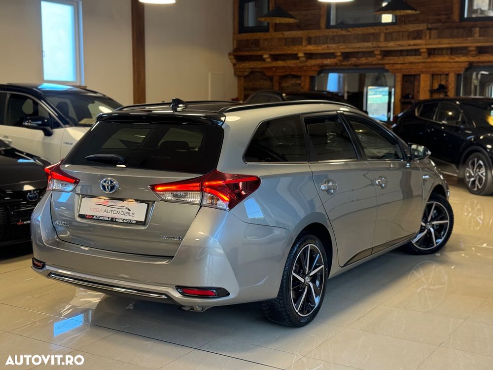 Toyota Auris 1.8 VVT-i Hybrid Automatik Touring Sports Team Deutschland - 3