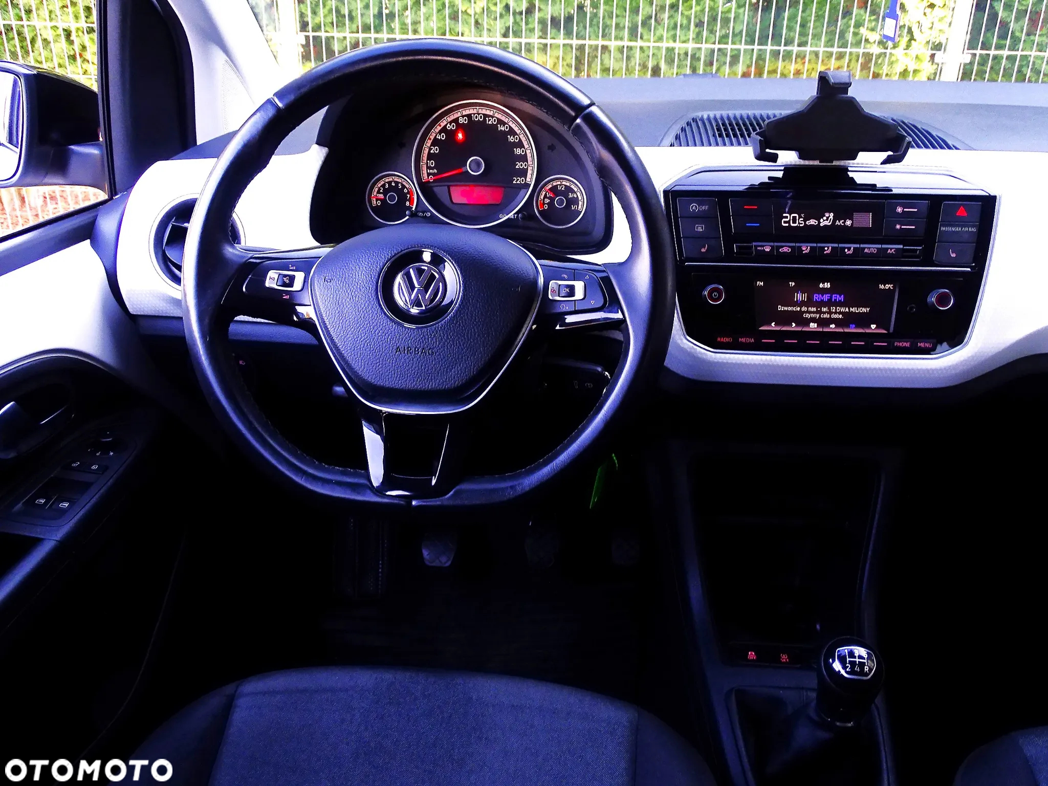 Volkswagen up! 1.0 take Perfectline - 25