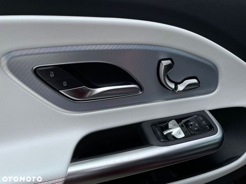 Mercedes-Benz CLA - 14
